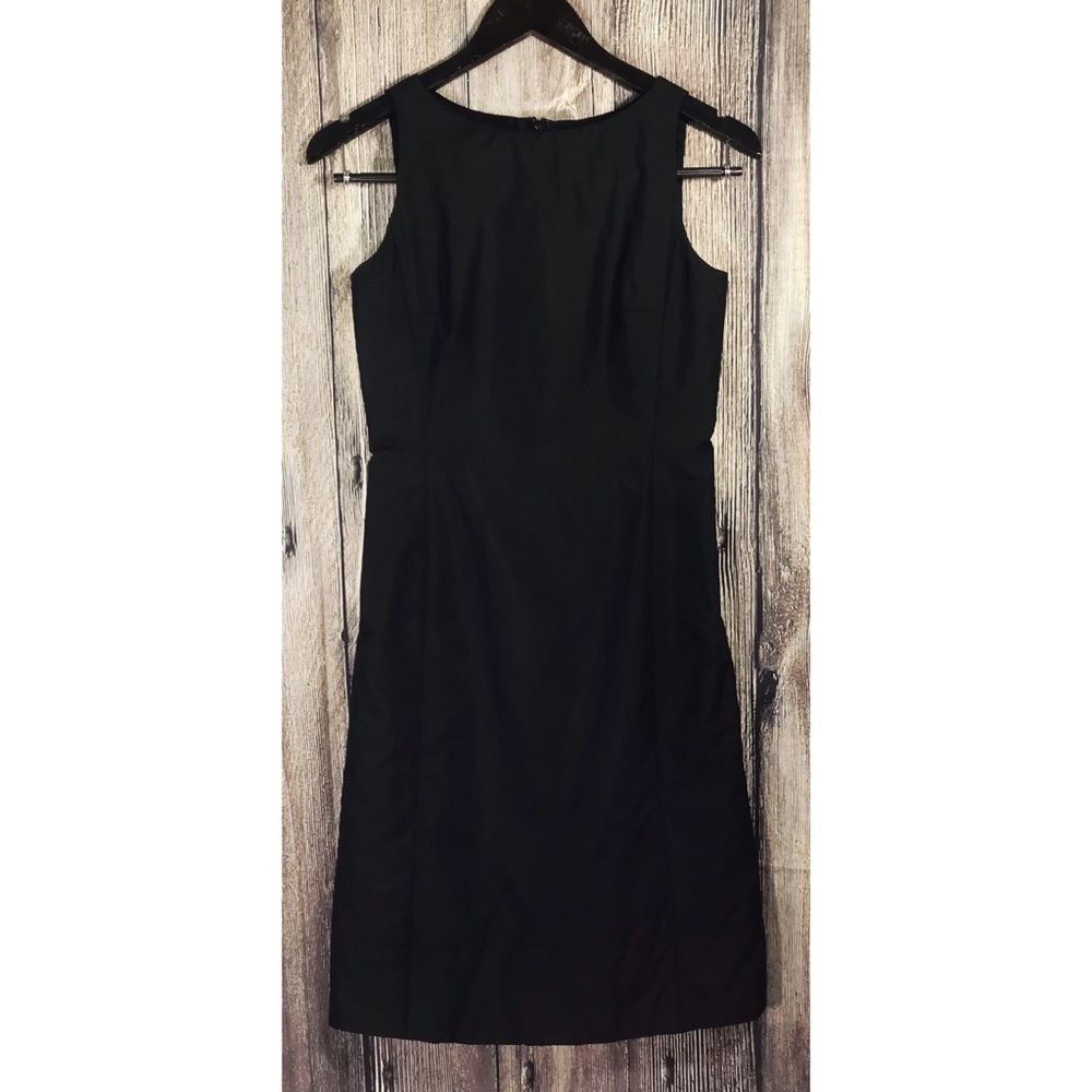 BCBG Maxazria Sleeveless Sheath Polyester Dress